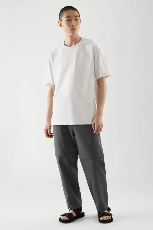 코스 COS RELAXED-FIT CONVERTIBLE TROUSERS